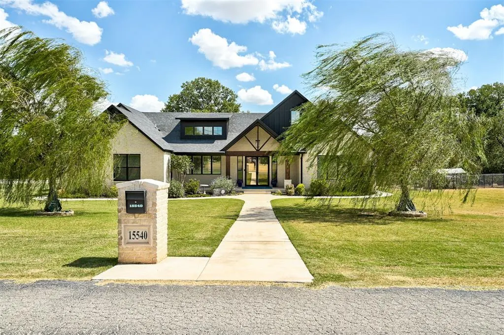 Front exterior — 15540 Valley Drive, Piedmont, OK 73078