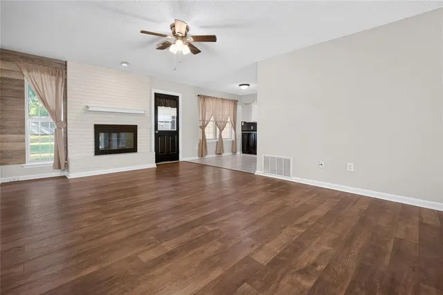 Photo 7 — 20390 Crooked Oak Drive, Harrah, OK 73045