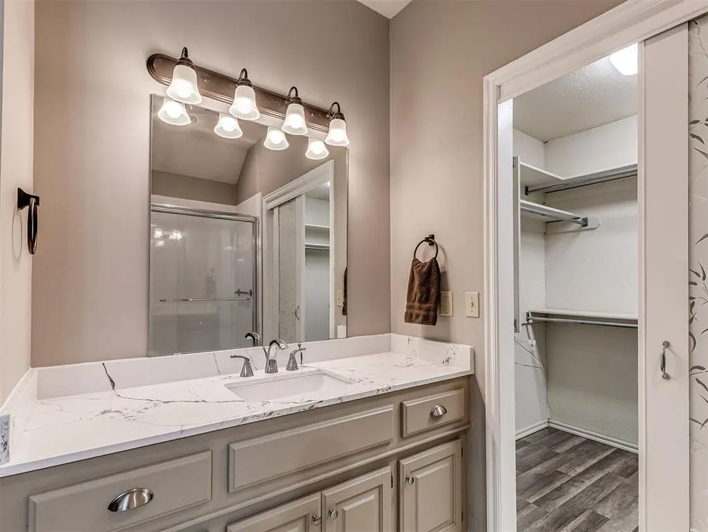 Photo 5 — 13225 Springcreek Drive, Oklahoma City, OK 73170