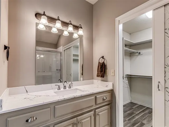 Photo 5 — 13225 Springcreek Drive, Oklahoma City, OK 73170