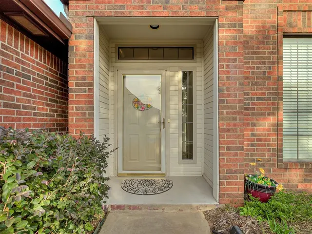 Photo 8 — 13225 Springcreek Drive, Oklahoma City, OK 73170