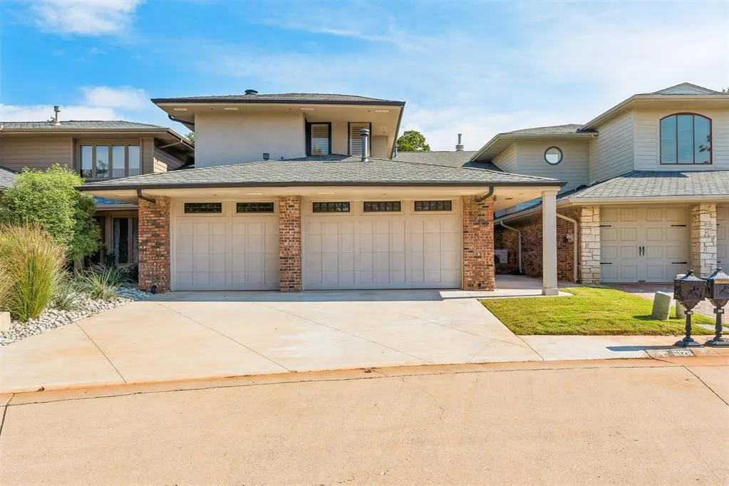 Front exterior — 6128 Stonegate Place, Edmond, OK 73025