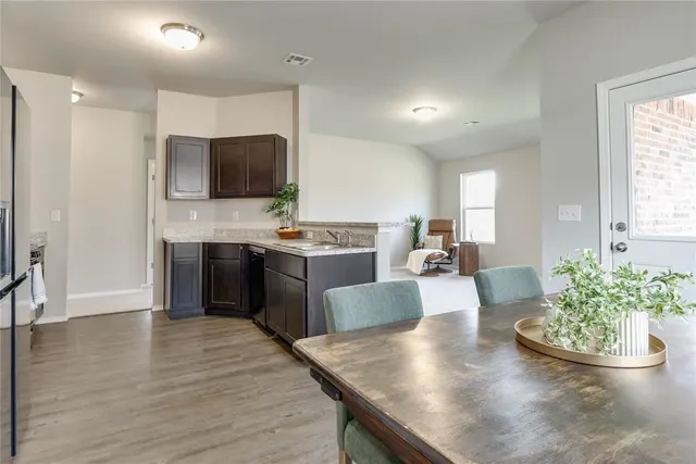 Photo 4 — 3929 Siena Ridge Boulevard, Oklahoma City, OK 73179