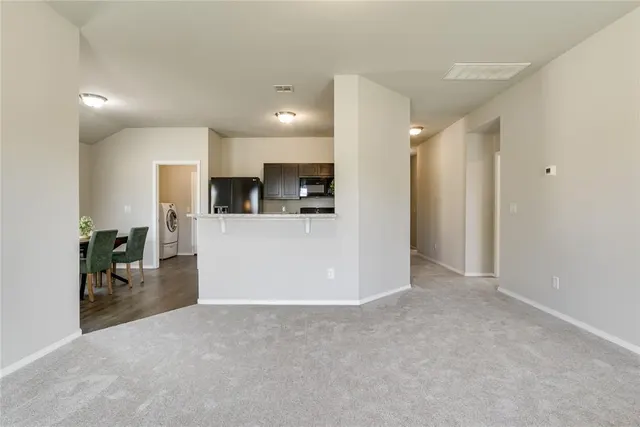 Photo 8 — 3929 Siena Ridge Boulevard, Oklahoma City, OK 73179