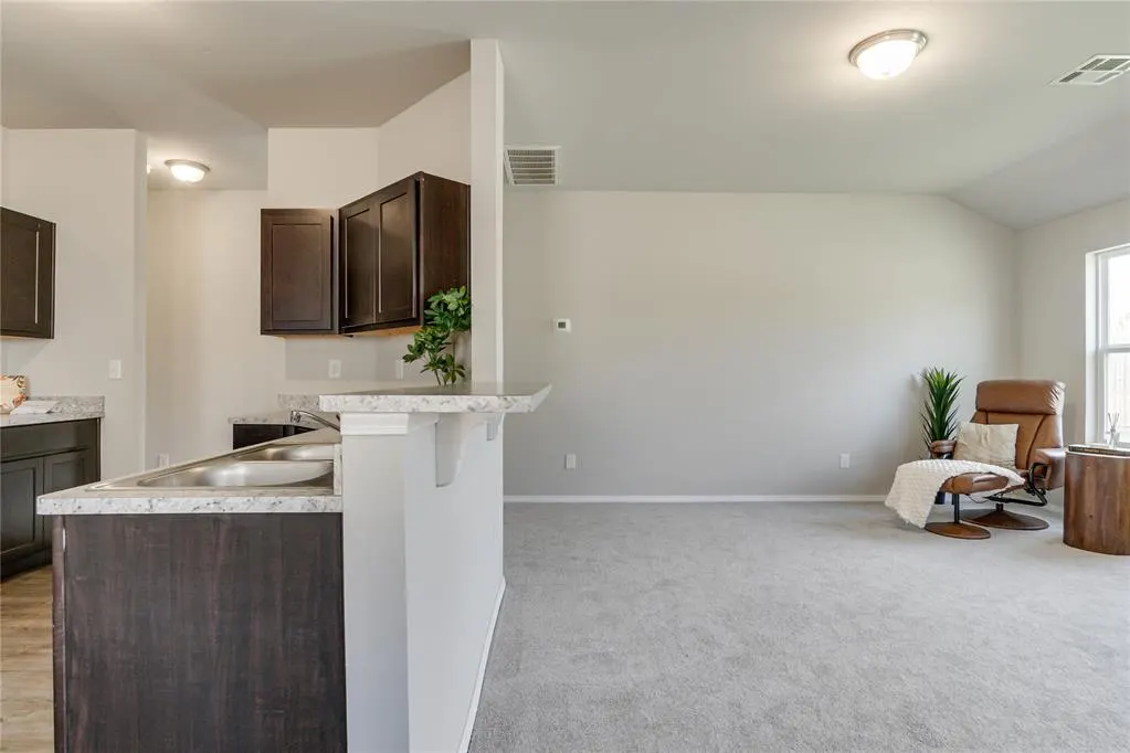 Photo 10 — 3929 Siena Ridge Boulevard, Oklahoma City, OK 73179