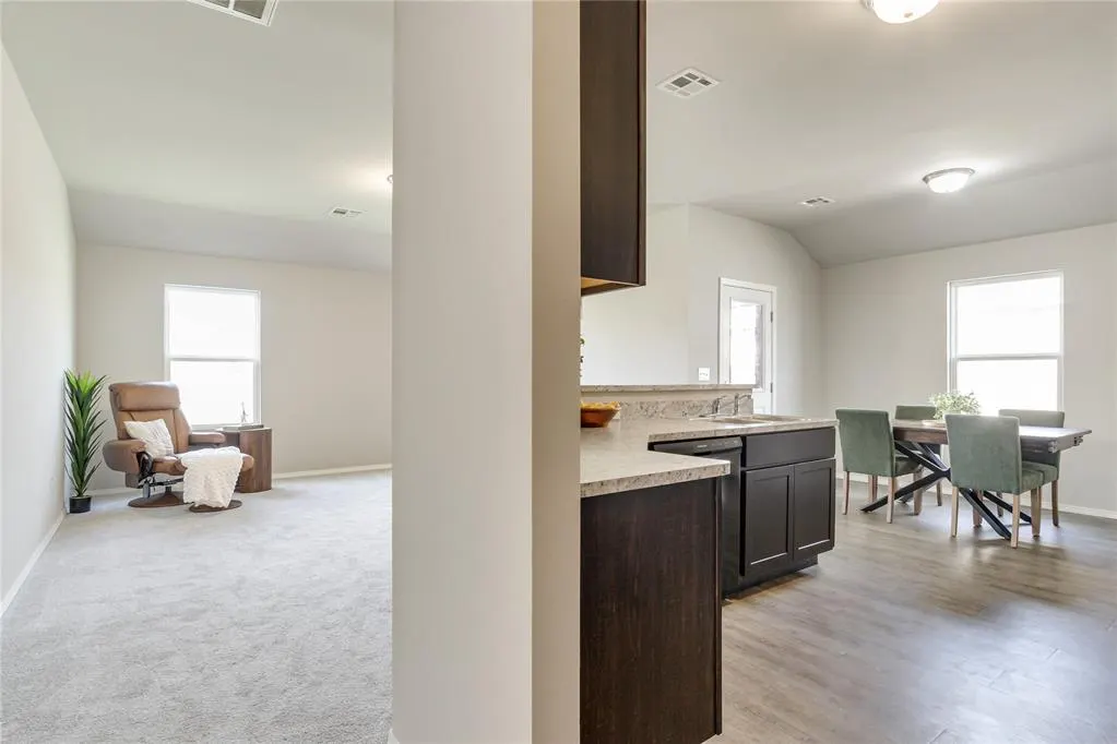 Photo 21 — 3929 Siena Ridge Boulevard, Oklahoma City, OK 73179