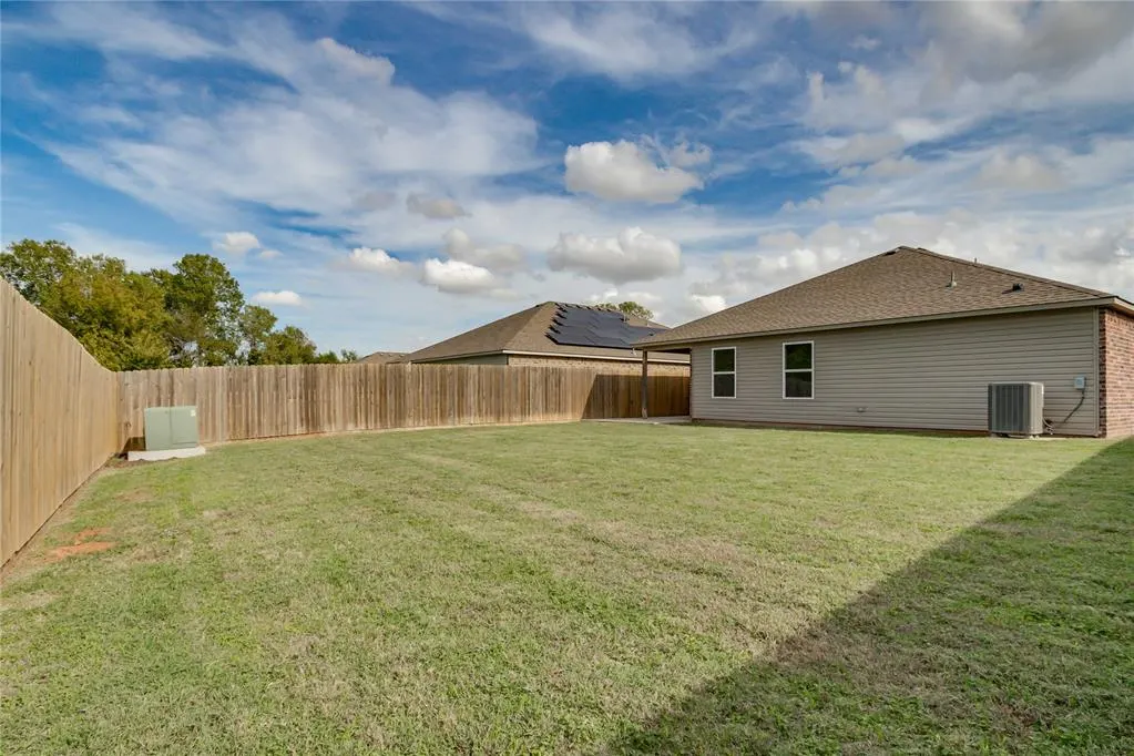 Photo 39 — 3929 Siena Ridge Boulevard, Oklahoma City, OK 73179