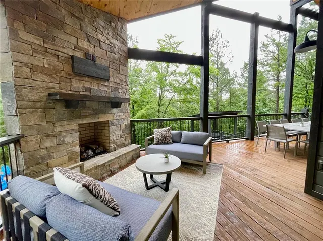 Photo 2 — 1019 Sugarberry Trail, Broken Bow, OK 74728