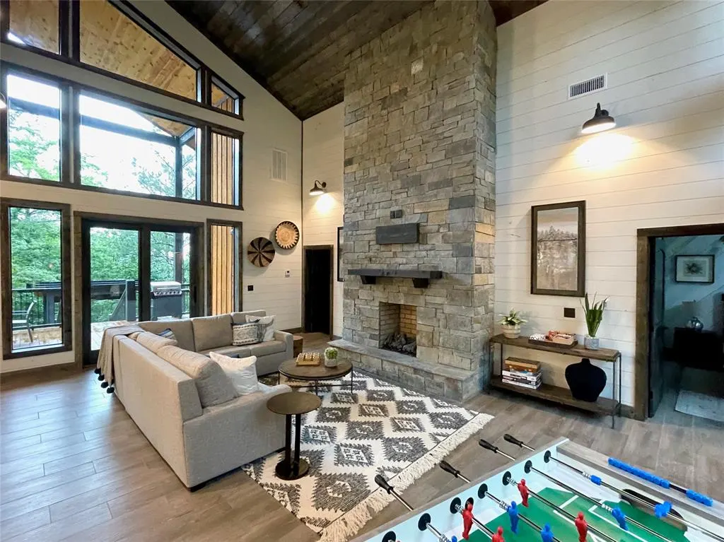 Photo 4 — 1019 Sugarberry Trail, Broken Bow, OK 74728