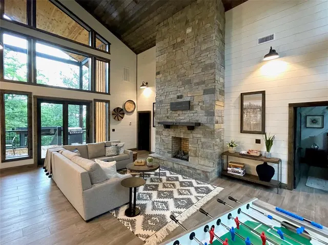 Photo 4 — 1019 Sugarberry Trail, Broken Bow, OK 74728