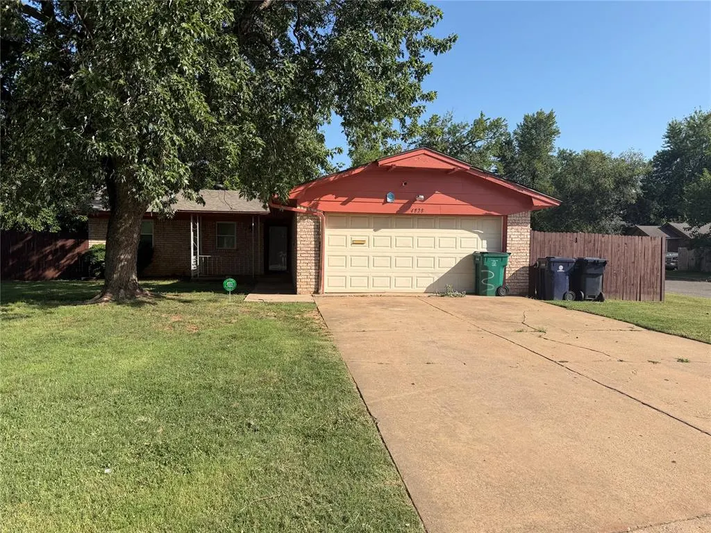 Photo 3 — 4828 Creekwood Drive, Oklahoma City, OK 73135