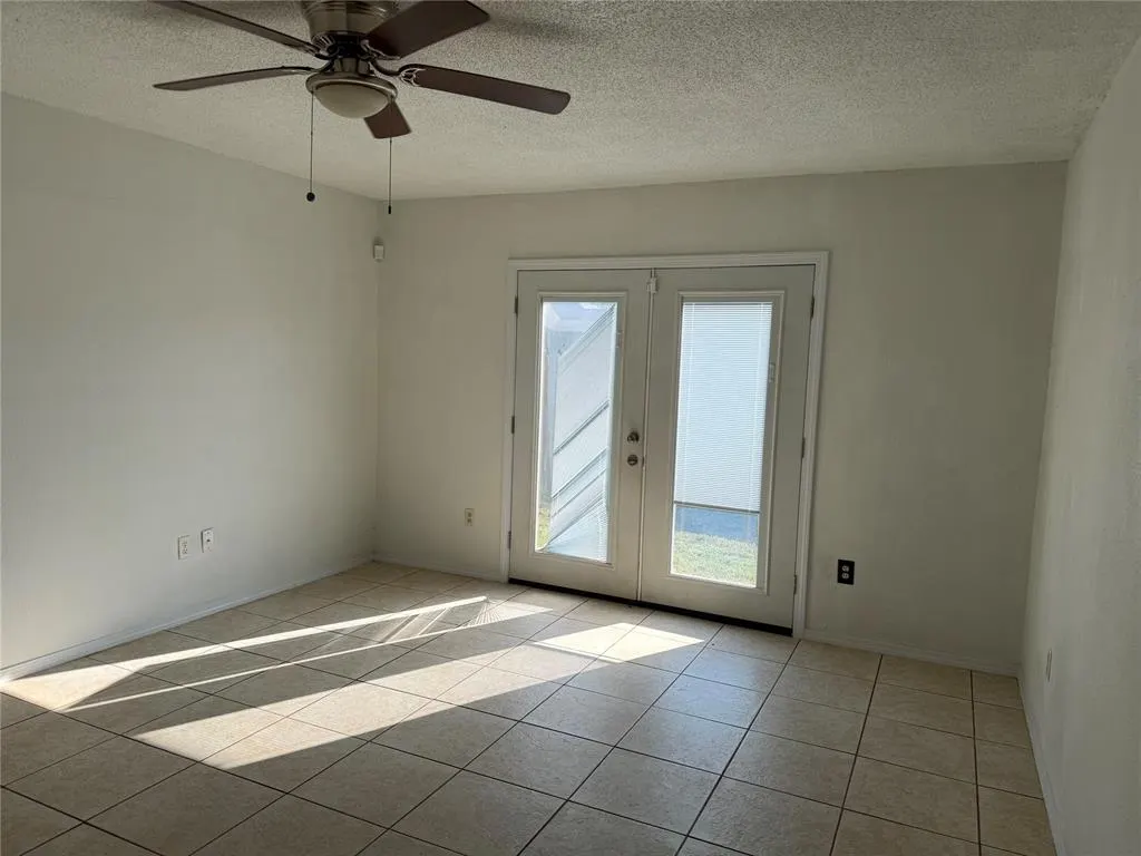 Photo 10 — 4828 Creekwood Drive, Oklahoma City, OK 73135