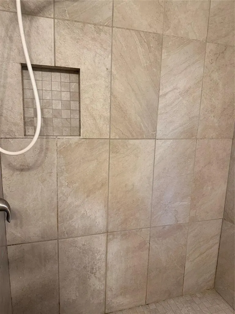 Photo 14 — 4828 Creekwood Drive, Oklahoma City, OK 73135
