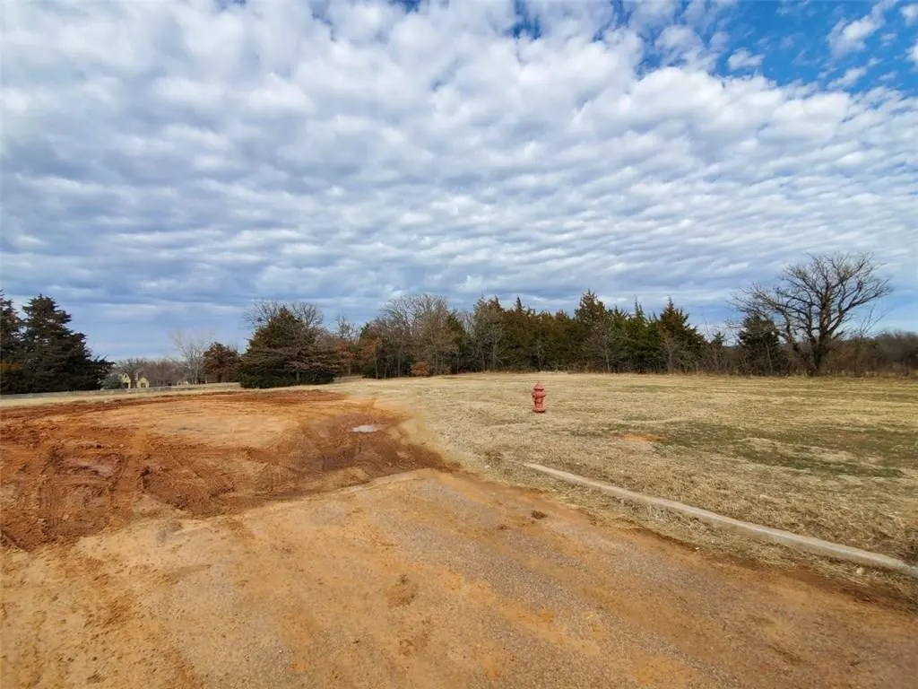 Photo 6 — 000 Private Road, Harrah, OK 73045