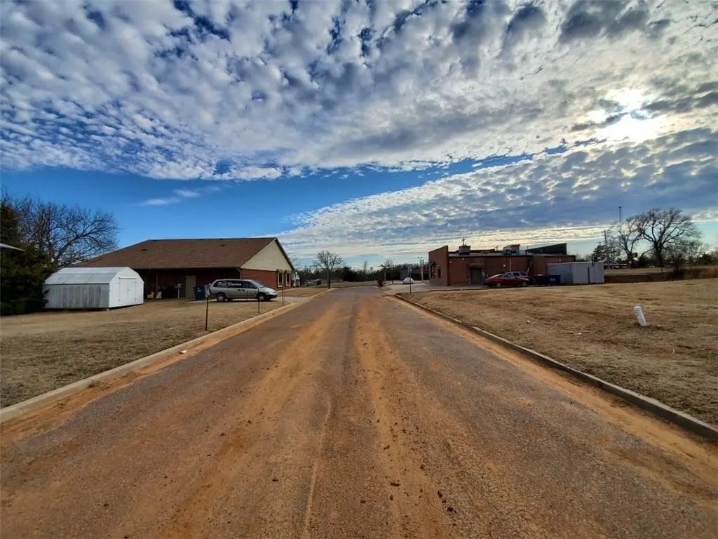 Front exterior — 000 Private Road, Harrah, OK 73045