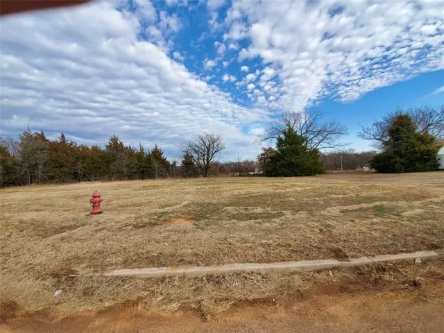 Photo 7 — 000 Private Road, Harrah, OK 73045