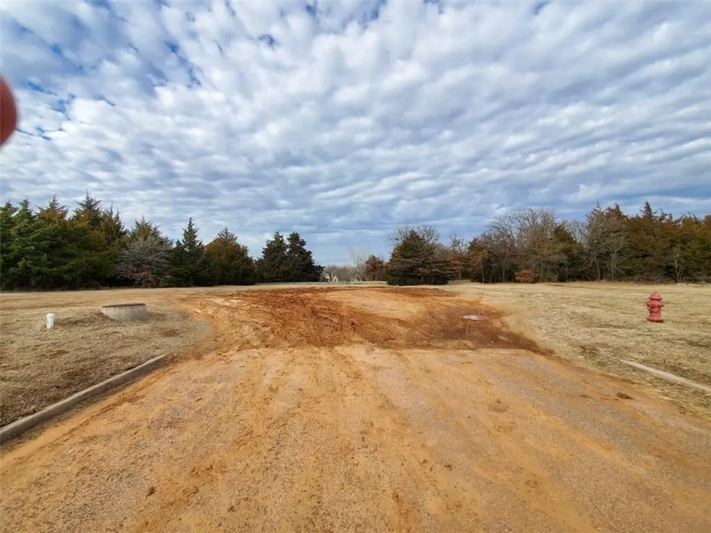 Photo 5 — 000 Private Road, Harrah, OK 73045