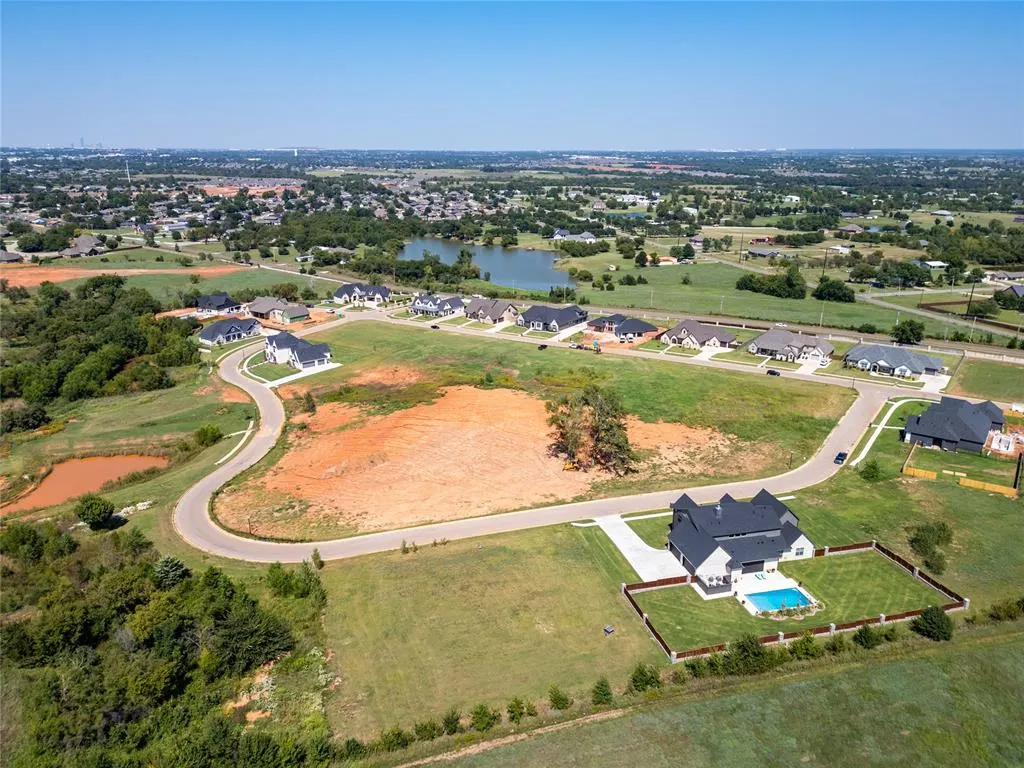 Photo 22 — 4305 Rustic Trails, Moore, OK 73160
