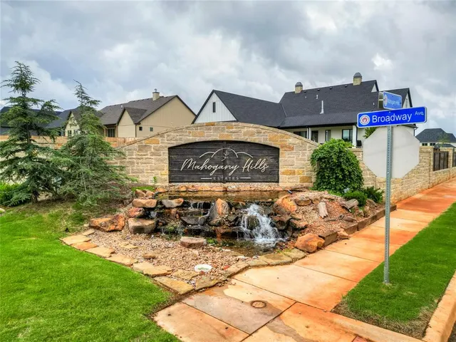 Photo 2 — 4600 Mahogany Hills Drive, Moore, OK 73160