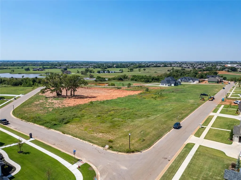 Photo 28 — 4600 Mahogany Hills Drive, Moore, OK 73160
