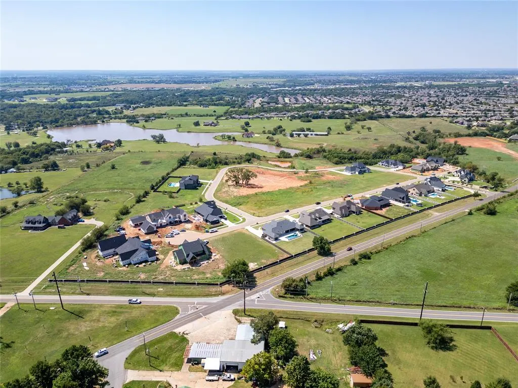 Photo 17 — 4500 Mahogany Hills Drive, Moore, OK 73160