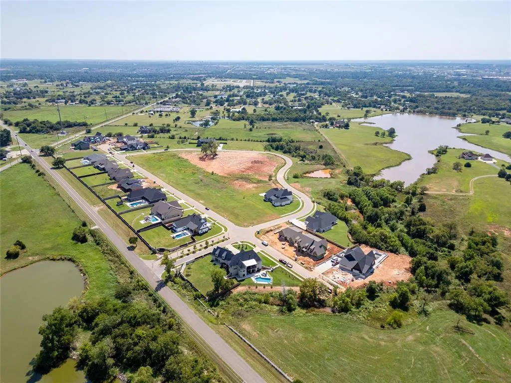 Photo 13 — 4400 Mahogany Hills Drive, Moore, OK 73160