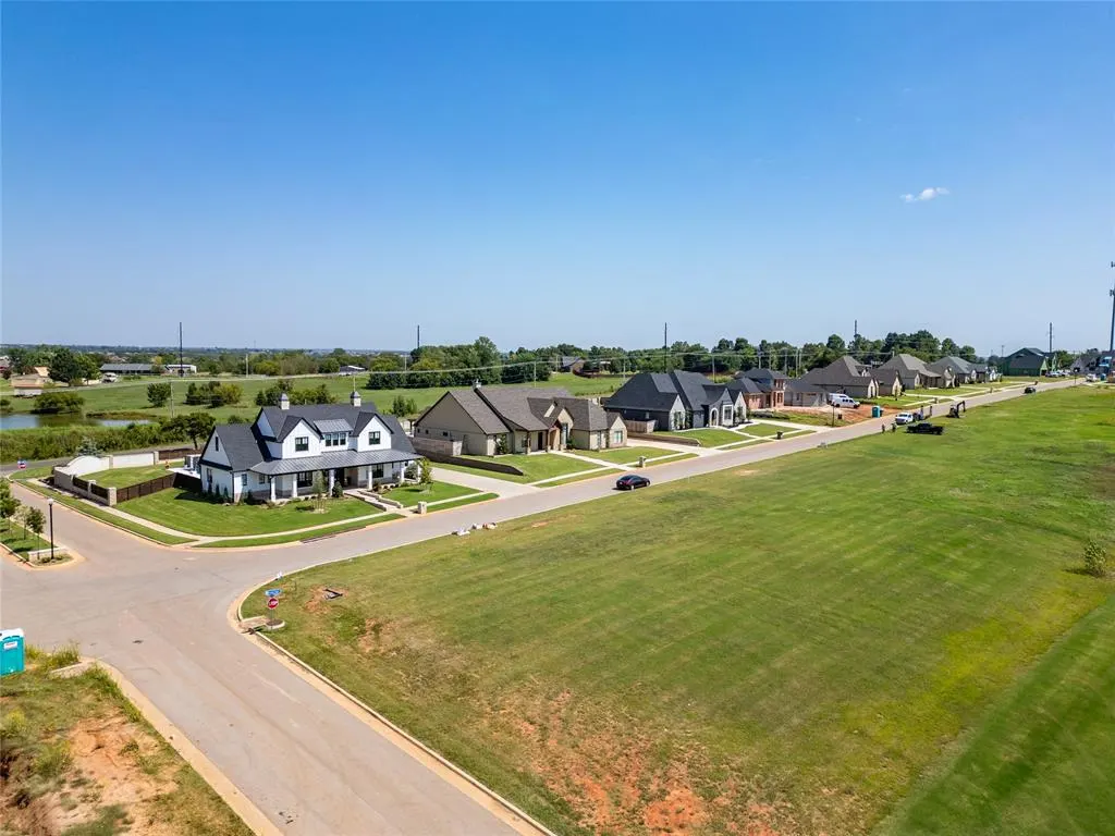 Photo 27 — 4400 Mahogany Hills Drive, Moore, OK 73160
