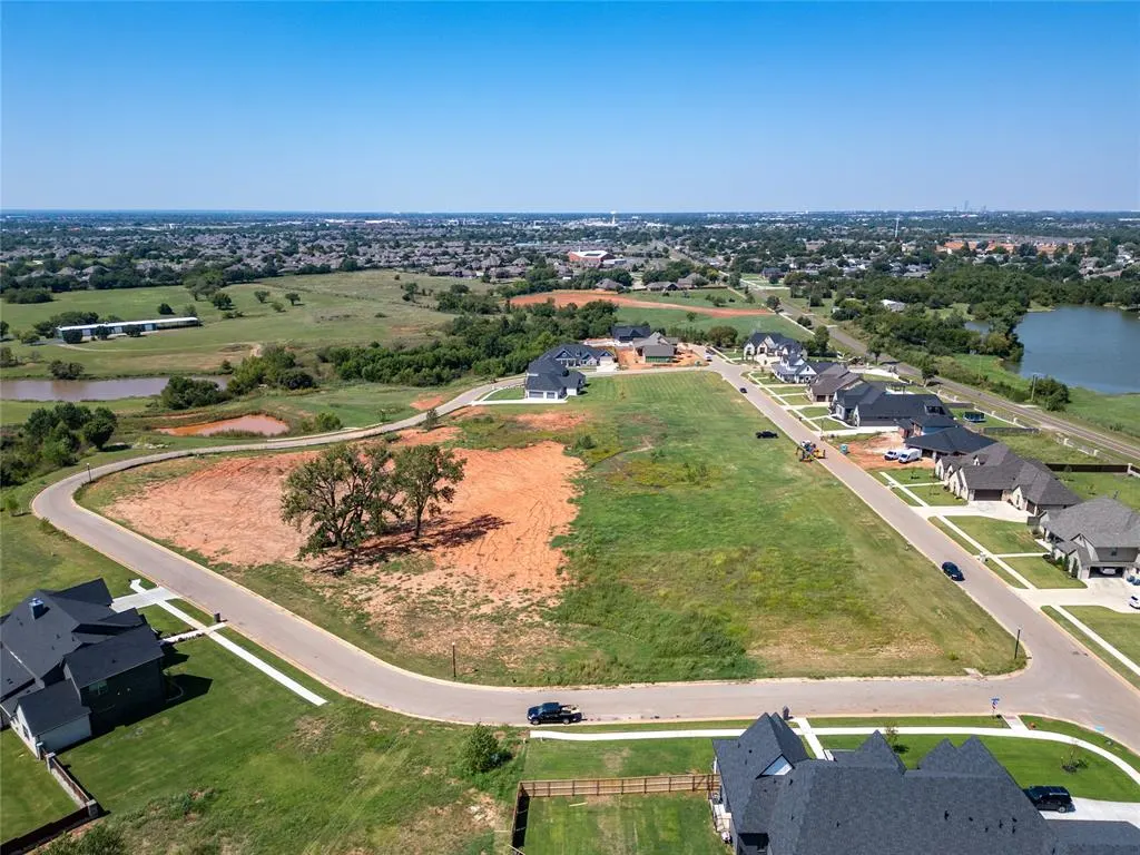 Photo 29 — 4400 Mahogany Hills Drive, Moore, OK 73160