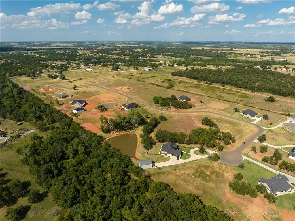 Photo 11 — 730 Hidden View Acres Drive, Blanchard, OK 73010
