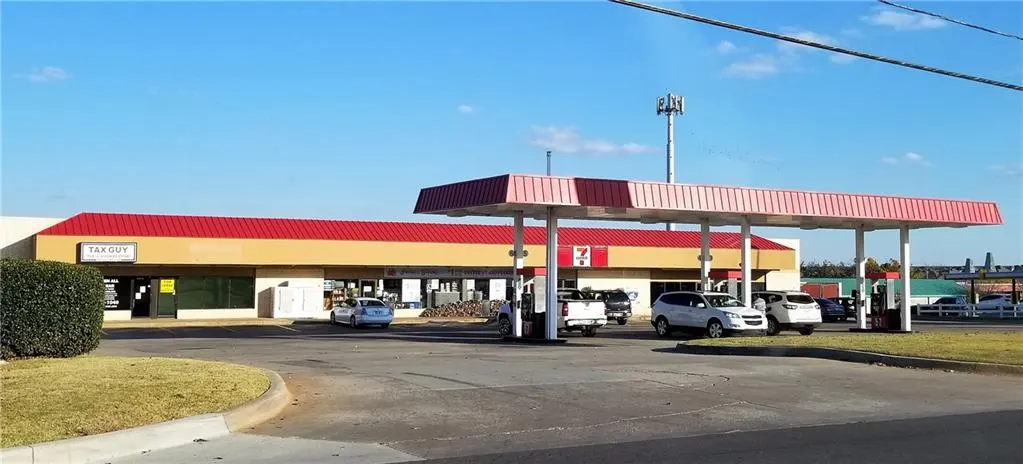 Front exterior — 12504 N Macarthur Boulevard, Oklahoma City, OK 73142