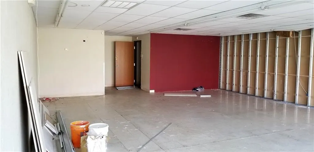 Photo 3 — 646 NW 12 Street, Moore, OK 73160