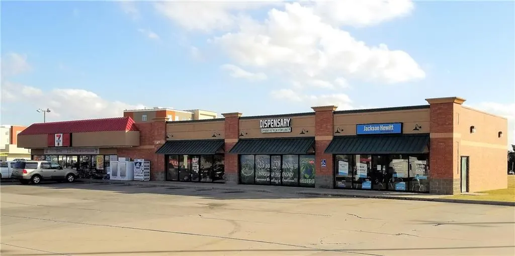 Front exterior — 646 NW 12 Street, Moore, OK 73160