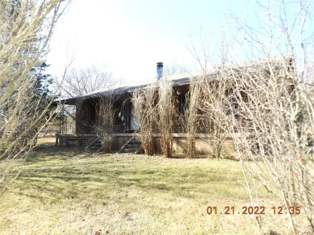 Front exterior — 31270 Highway 102 Highway, Macomb, OK 74852