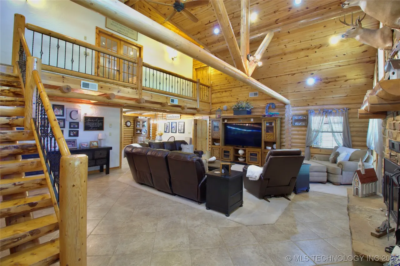 Photo 5 — 10698 S Childrens Lane, Caddo, OK 74729
