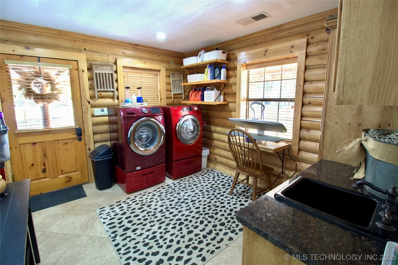 Photo 15 — 10698 S Childrens Lane, Caddo, OK 74729