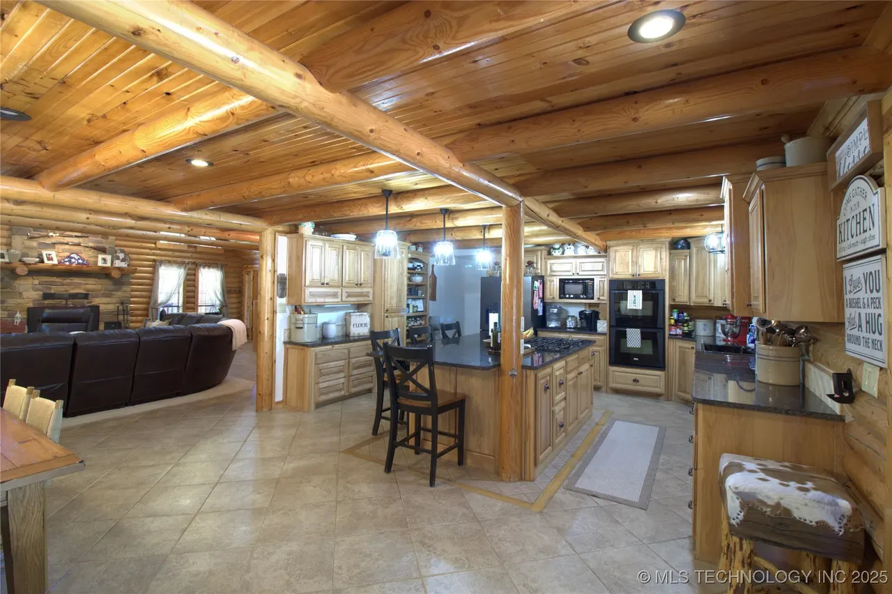 Photo 11 — 10698 S Childrens Lane, Caddo, OK 74729