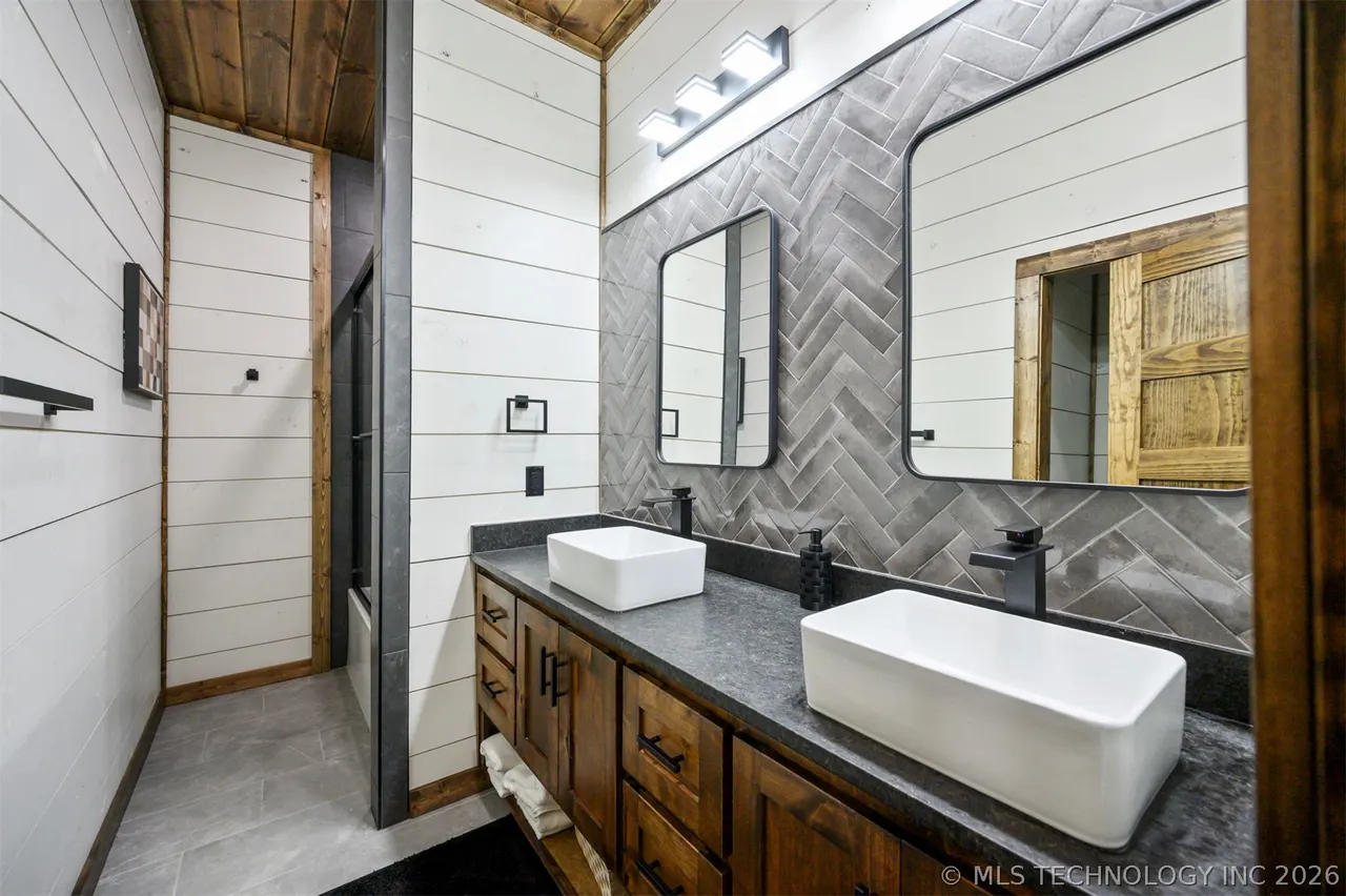 Photo 29 — 2057 Pine Hills, Broken Bow, OK 74728