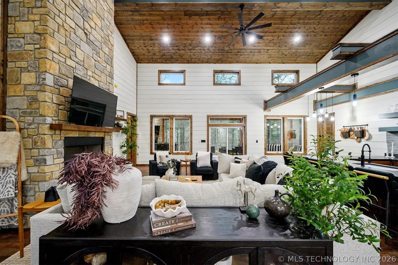 Photo 23 — 2057 Pine Hills, Broken Bow, OK 74728