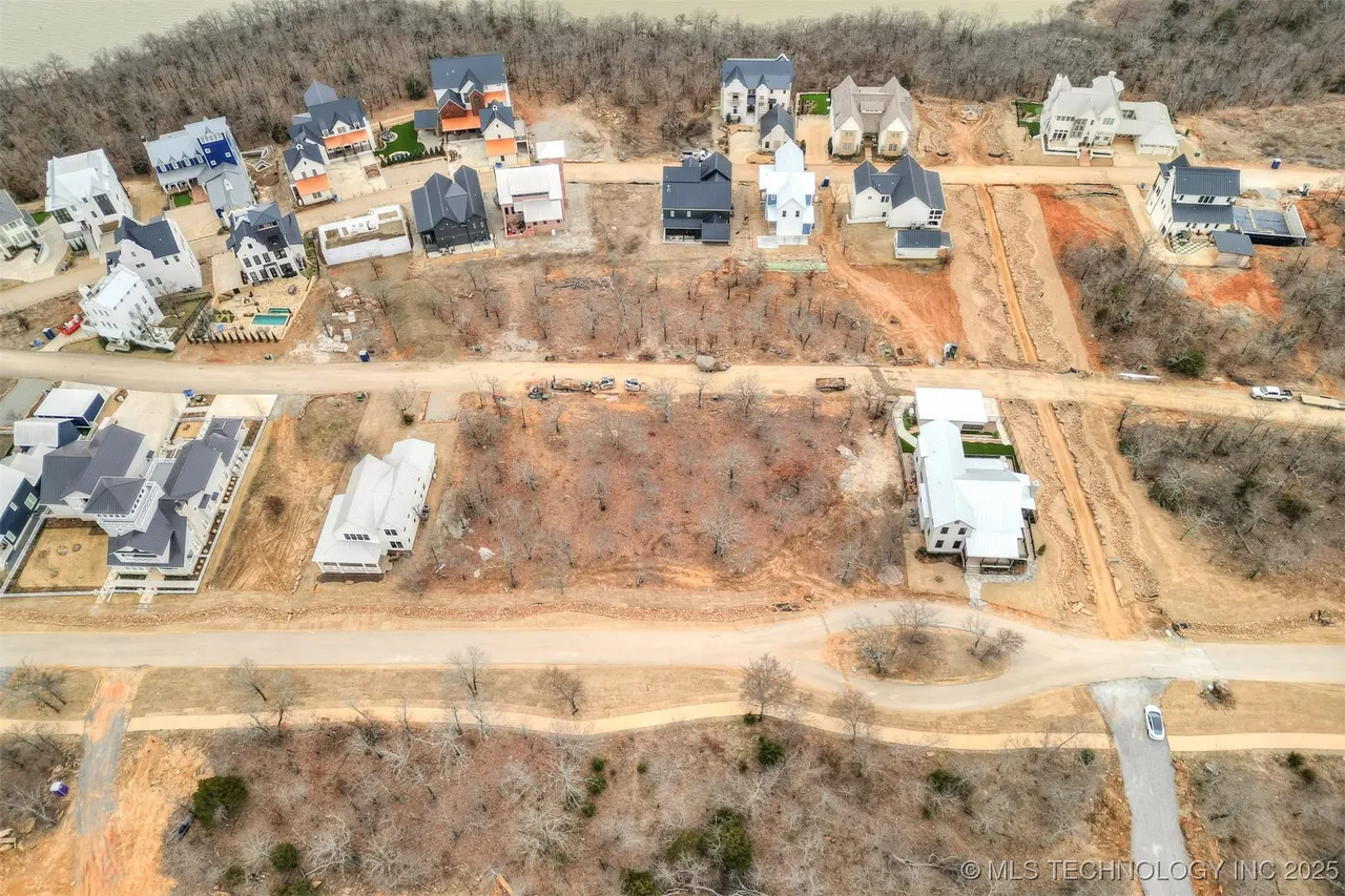 Front exterior — 118 Ridgeline Road, Carlton Landing, OK 74432