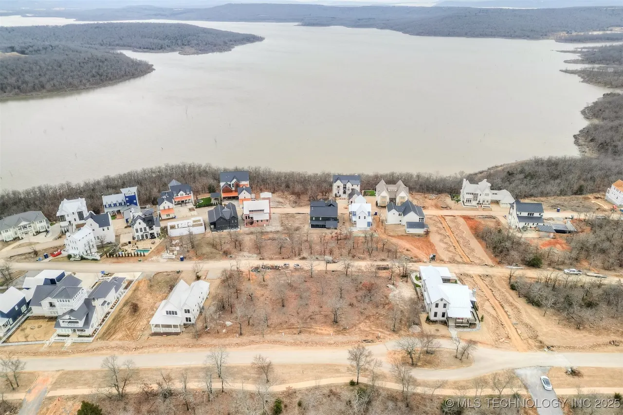 Photo 2 — 118 Ridgeline Road, Carlton Landing, OK 74432