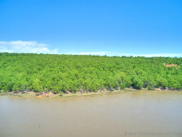 Photo 3 — 133 Lower Greenway, Carlton Landing, OK 74432