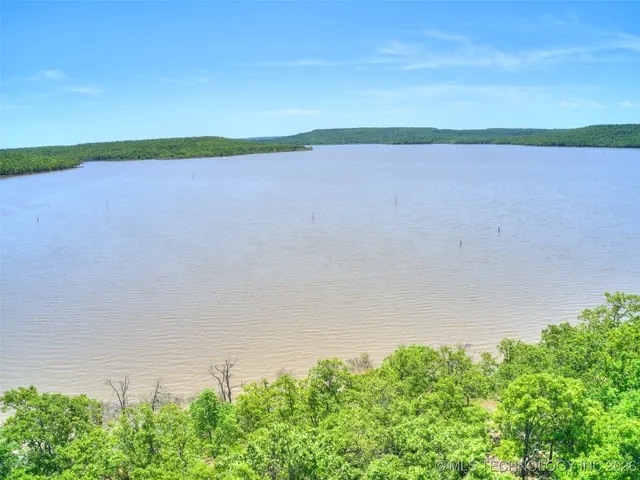 Photo 4 — 131 Lower Greenway, Carlton Landing, OK 74432