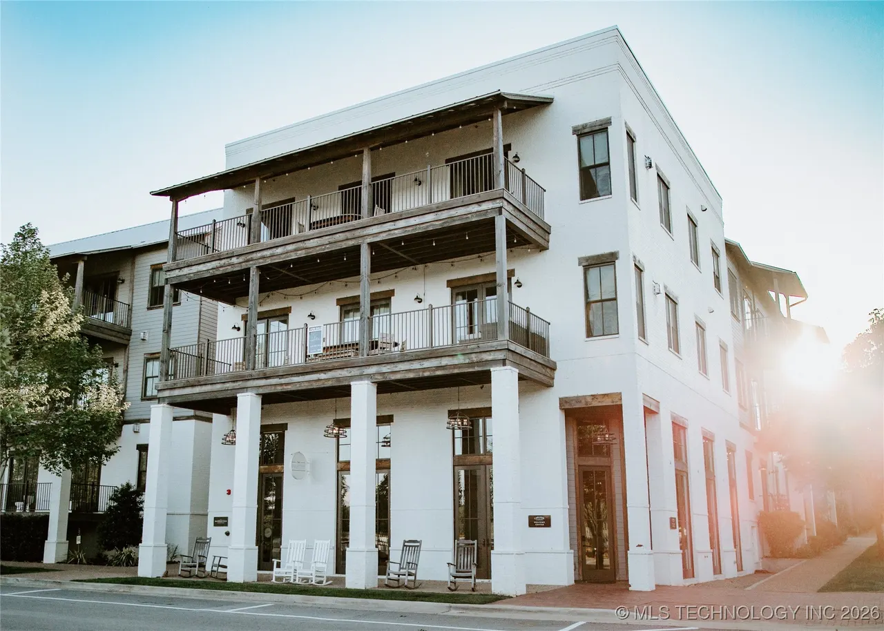 Front exterior — 29 Water Street 3, Carlton Landing, OK 74432