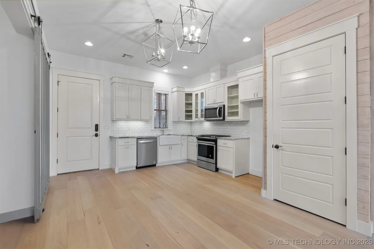 Photo 5 — 29 Water Street 3, Carlton Landing, OK 74432
