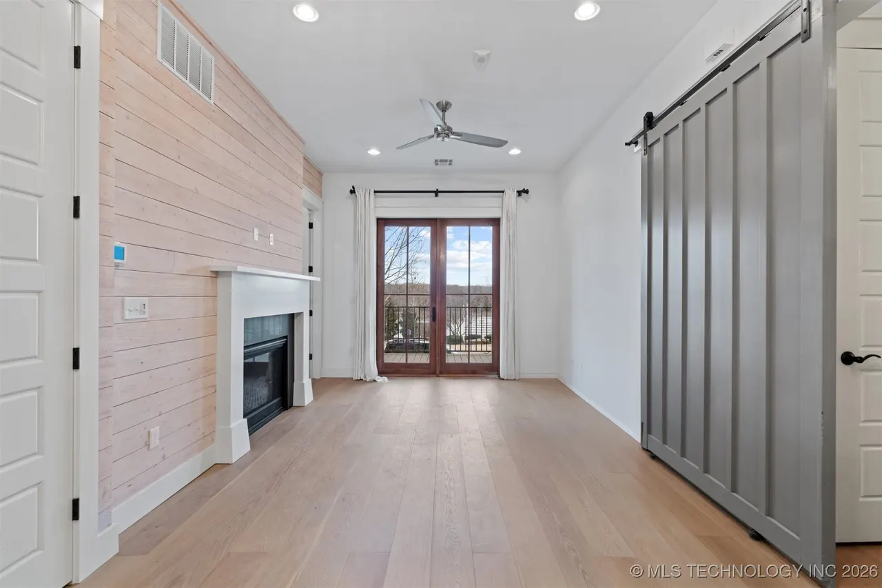Photo 6 — 29 Water Street 3, Carlton Landing, OK 74432