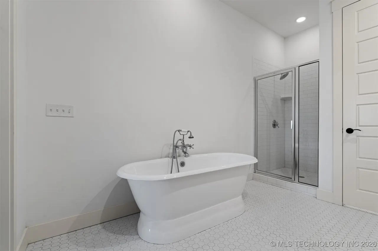 Photo 18 — 29 Water Street 3, Carlton Landing, OK 74432