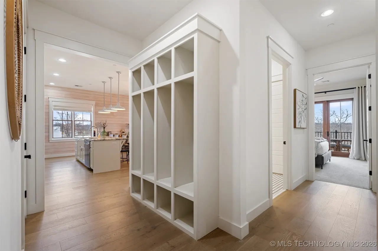 Photo 4 — 29 Water Street 6, Carlton Landing, OK 74432