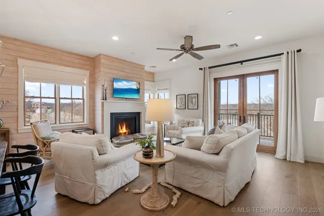 Photo 5 — 29 Water Street 6, Carlton Landing, OK 74432