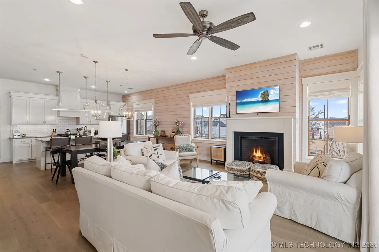 Photo 8 — 29 Water Street 6, Carlton Landing, OK 74432
