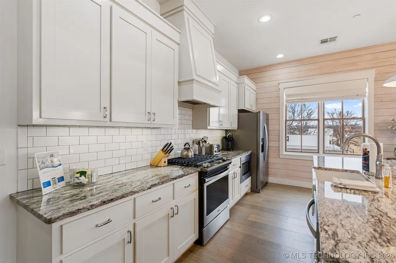 Photo 19 — 29 Water Street 6, Carlton Landing, OK 74432